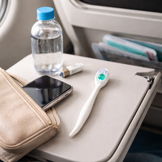 Brosse à dents sans eau : comment garder une hygiène dentaire irréprochable en déplacement ?